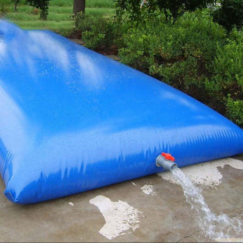 Serbatoiu d'acqua 'n PVC